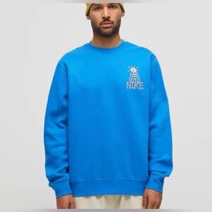 Nike Fleece Crew Sweatshirt Graphic Blue Orange Sunny. Size medium